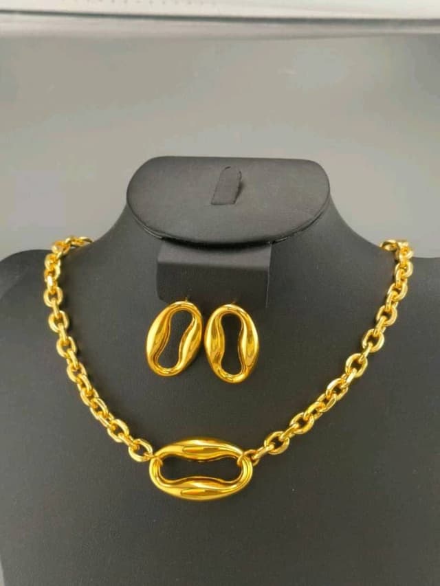 Female Necklace