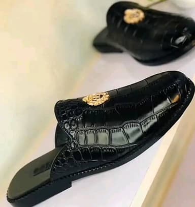 Half cover shoe