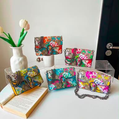 🌸 Floral Chain Crossbody Bag