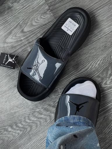 Jordan slipper